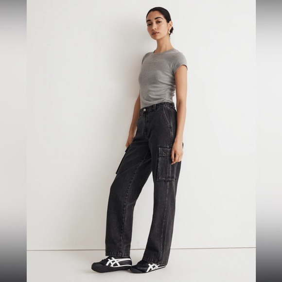 Madewell Low-Slung Straight Cargo Jeans in Ranney Wash - Picture 6 of 6